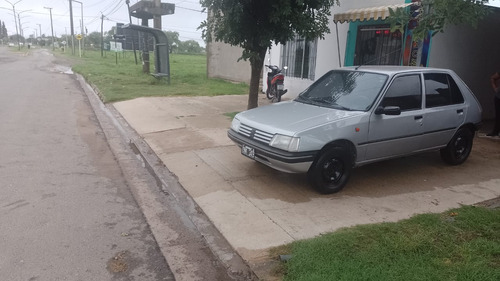 Peugeot 205 1999 1.8 Gld Junior