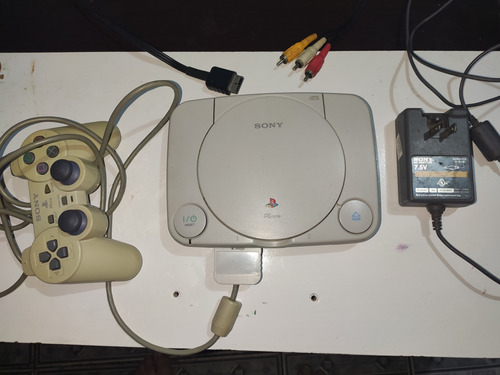 Sony Playstation Ps One Standard Cor  Cinza