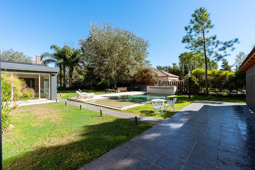 Casa En Venta 3 Dormitorios Aldea Tenis - Fisherton - Imagen 4