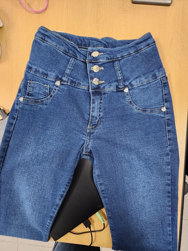 Jeans levanta cola corte colombiano