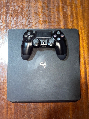 Play Station 4. 500 Gb