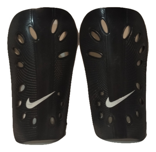 Canilleras Nike J Guard Negras