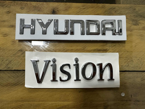 Emblema Letra Hyundai Vision Baul Juego Foto 2