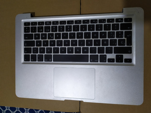 Macbook Pro, No Cuenta Con Pantalla