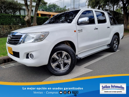 Toyota Hilux Mt Doble Cabina 4x2 Gasolina Rines