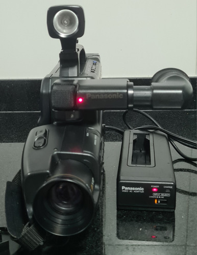 Filmadora Antiga Panasonic M2000 Vhs - No Estado