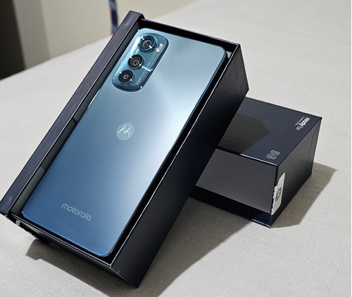 Smartphone Edge 30 256gb 8gb Ram Tela 6,5'' Azul Motorola