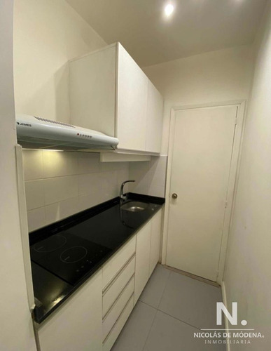 Apartamento De 2 Dormitorios Ideal Para Renta, Reciclado A Nuevo.