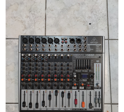 Console Behringer X1222usb Xenyx De Mistura 100v/240v