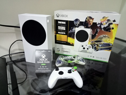 Xbox Series S + Gamepass+ 5 Juegos