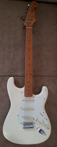 Guitarra Stratocaster Sx Branco Vintage Escala Clara 