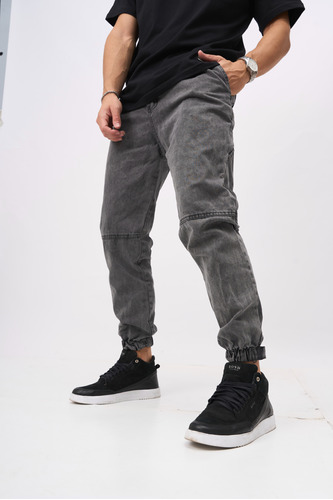 Jogger De Jeans Hombre Mom Recortes Rigido Coffs Grey Bond