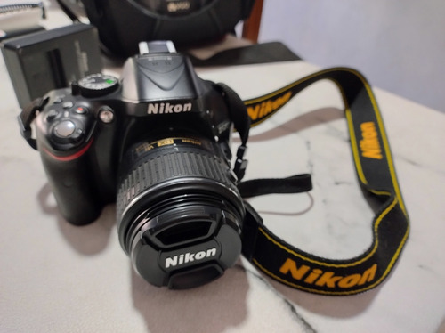 Nikon D5200, Camara Fotografica. 12.400 Disparos.