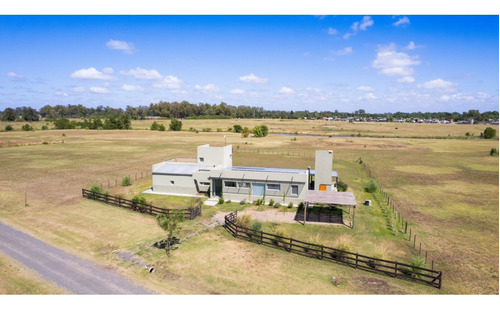 Hermosa Casa De Campo En Venta