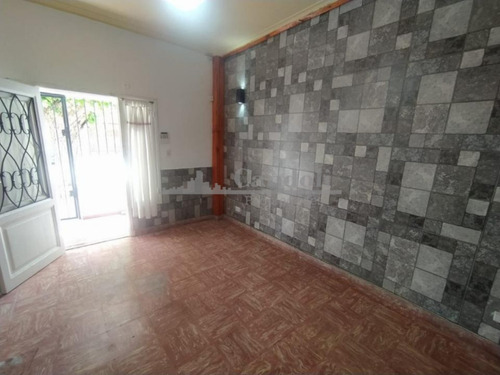 Casa En Venta 3 Ambientes + Depto 2 Ambientes Barrio San Cayetano - Mar Del Plata. - Imagen 3