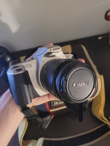 Câmera Analógica Canon Eos 300 + Lente 35 - 80mm + Case Ikon