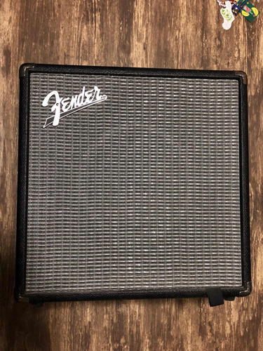 Amplificador Fender Rumble 25