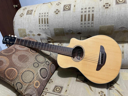 Guitarra Yamaha Apxt2 - Estilo Y Sonido Único