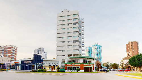 Venta - Departamento De 4 Ambientes En Pinamar Centro, Bunge Y Libertador- Torre Bianca Semipiso