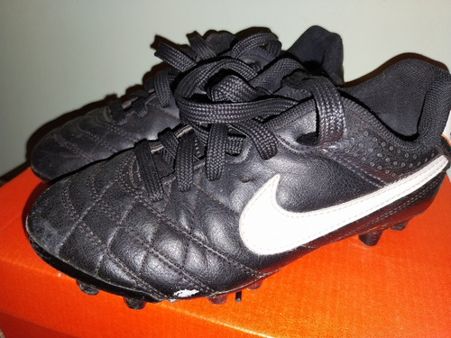 Botines Nike Tiempo Césped Talle 33