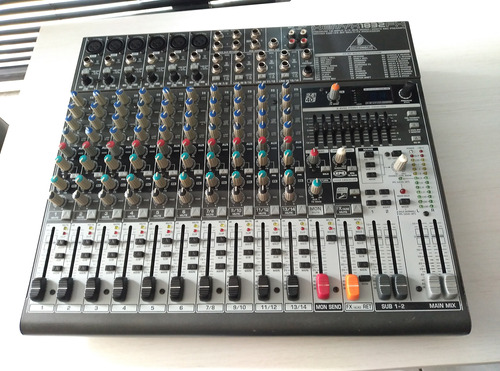 Mesa Behringer Xenyx 1832fx Ótimo Estado