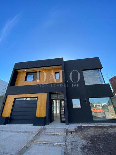 Casa En Venta En Canal Barrio Nautico, Villanueva, Tigre