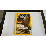 Revista National Geographic El Muro Incomodo Cn Poster  