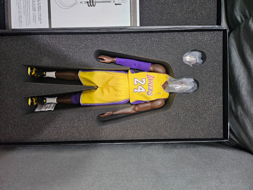 Enterbay 1/6 Real Masterpiece - Nba Collection Kobe Bryant