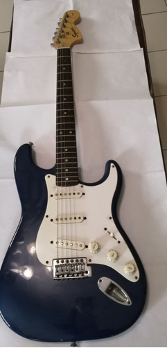 Guitarra Squier Strat By Fender Afinity Serie Azul Con Funda