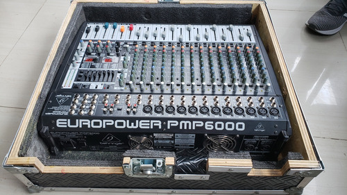 Consola Behringer Europower Pmp6000de 1600 Vatios Estereo