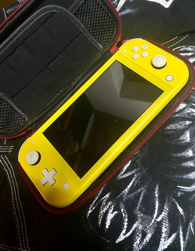 Consola Nintendo Switch Lite Edición Estándar