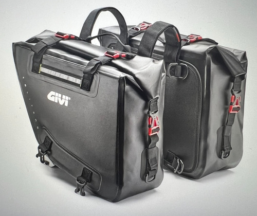 Alforjas Givi Impermeables Para Enduro. Color Negro