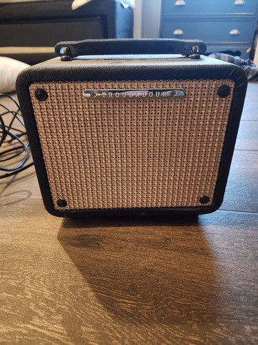 Amplificador Troubador T15-u Ibanez