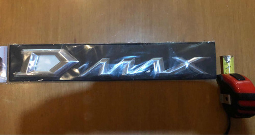 Emblema Cromado Compuerta Trasera Y Puertas Chevrolet Ludmax Foto 4