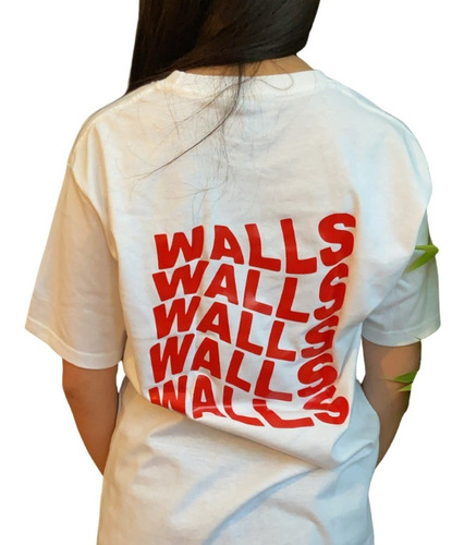 Polera Louis Tomlinson Walls Oversize Blanca
