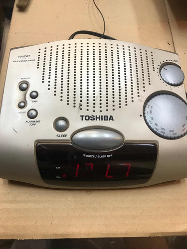 Radio Relogio Toshiba Rr1267 Antigo Leia Descritivo