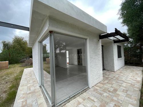 Venta Casa 2 Dormitorios En Bello Horizonte