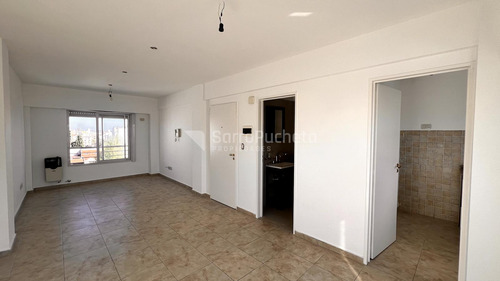Venta Departamento Semipiso 1 Ambiente En Moron (1ºa)