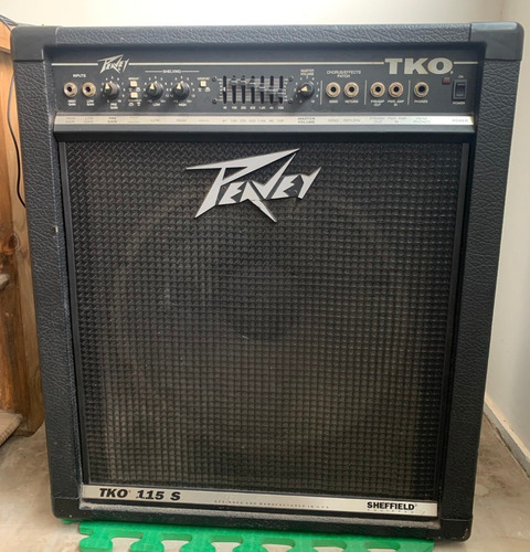 Amplificador Bajo Peavey Tko-115s Con Parlante Sheffield