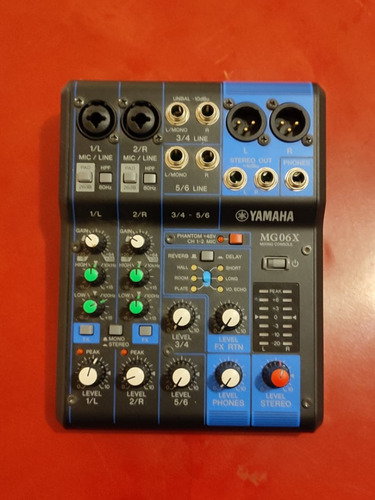 Consola Mixer Yamaha Mg06x De Mezcla 100v/240v - Efectos