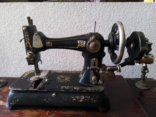 Maquina De Coser Antigua De Mesa National 1900