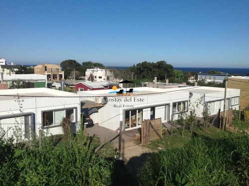 Vendo Hermosa Casa De 3 Dorm. En Complejo Con Pileta Abierta