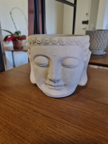 Cachepot Buda Cinza Em Cimento Zen