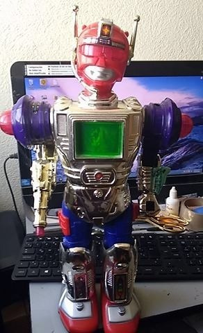 1998 Robot Explorer 13 Inches Electronic Moving Robot Toy