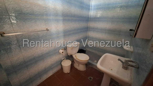 Amplia Casa Con Gran Potencial De Remodelacion En Venta Ubicada En Coche 25-17486 - Imagen 3