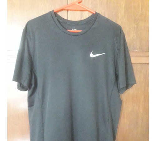 Remera Nike Dry - Fit Talle M Negro