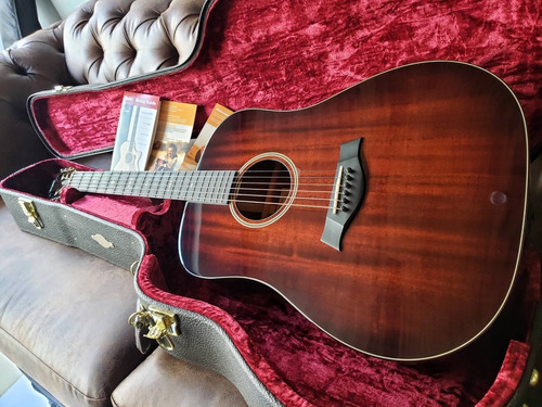 Taylor 520e Limited Edition Tropical Mahogany Shaded Edge