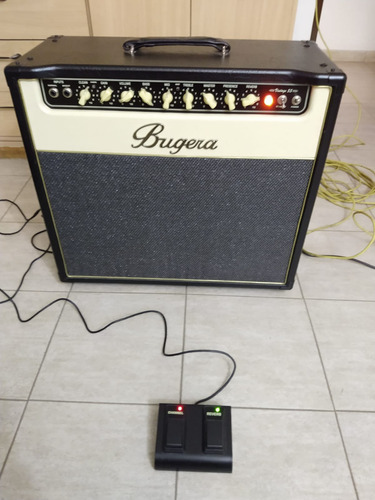 Amplificador Para Guitarra Bugera V55 - Negro/crema 