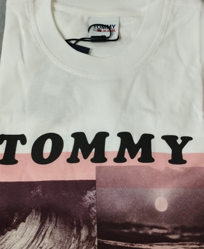 Playera De Hombre Tommy Hilfiger 3292 Concept Photoprint 27p