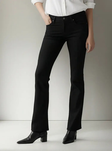 Pantalón Dama Levis 725 High Rise Bootcut 187590063 | Meses sin interés
